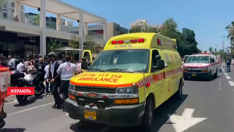 В Тель-Авиве террорист на машине врезался в толпу. Есть пострадавшие В Тель-Авиве террорист на машине врезался в толпу. Есть пострадавшие