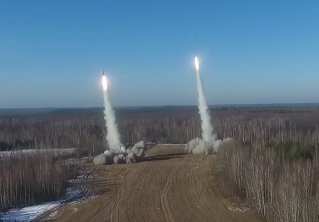 Как готовят военные ракеты к боевому пуску? Показали на учениях «Союзная решимость-2022»