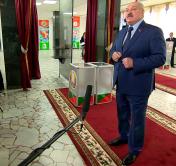 Лукашенко: одного человека, чтобы двигать страну вперёд, мало. Нужна децентрализация власти