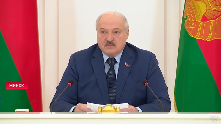 Лукашенко: вы новую станцию построили, а трубы, по которым доставляете воду до населения, старые, ржавые-4