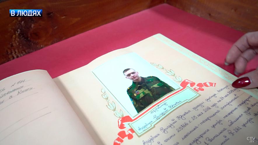 «Та самая кровать, на которой я целый год спал». Григорий Азарёнок о том, как служил в армии-22 «Та самая кровать, на которой я целый год спал». Григорий Азарёнок о том, как служил в армии-22