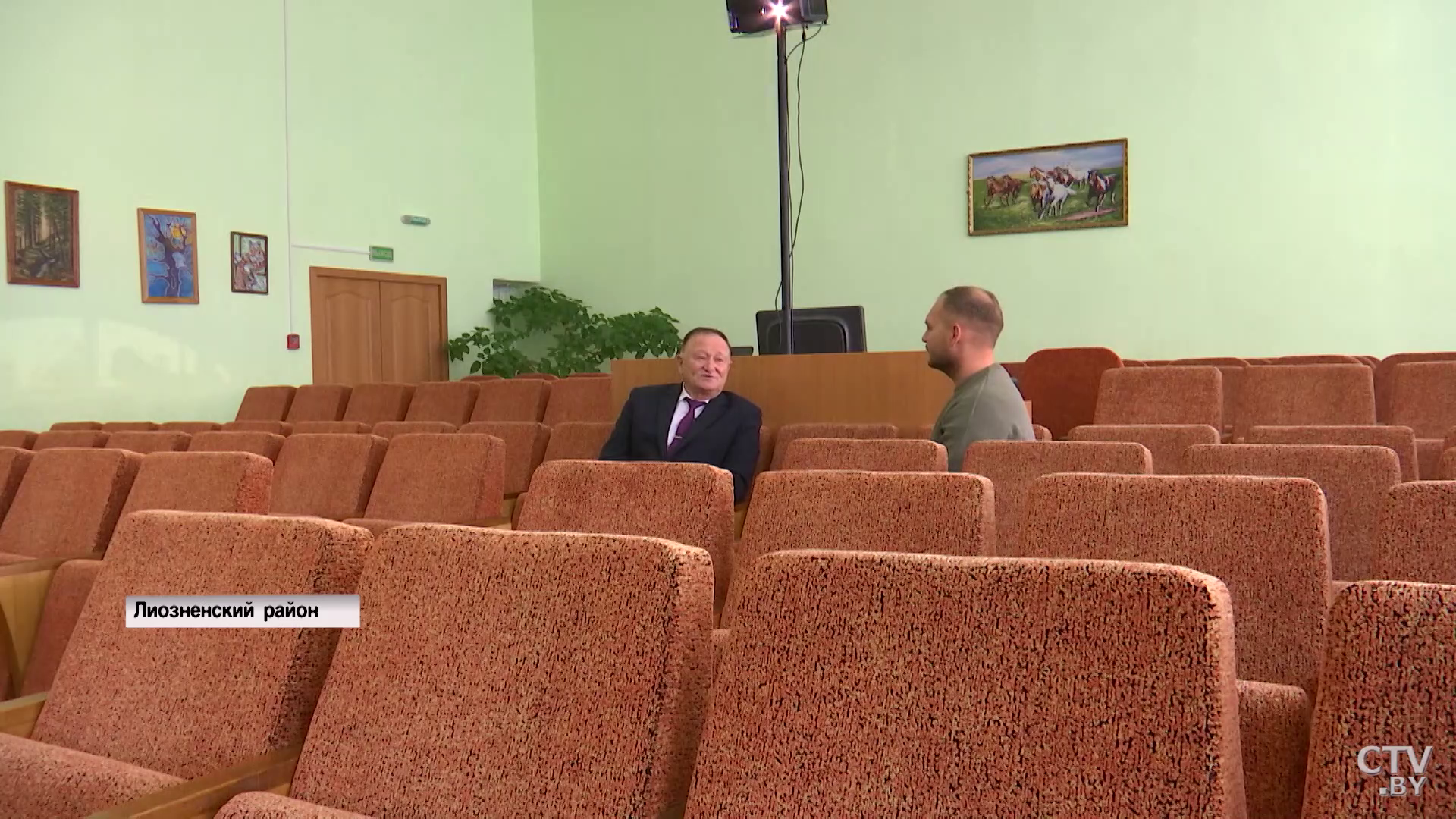 «Это отдушина». Посмотрите, как в белорусском агрогородке организовали творческие коллективы и клуб для молодёжи-4