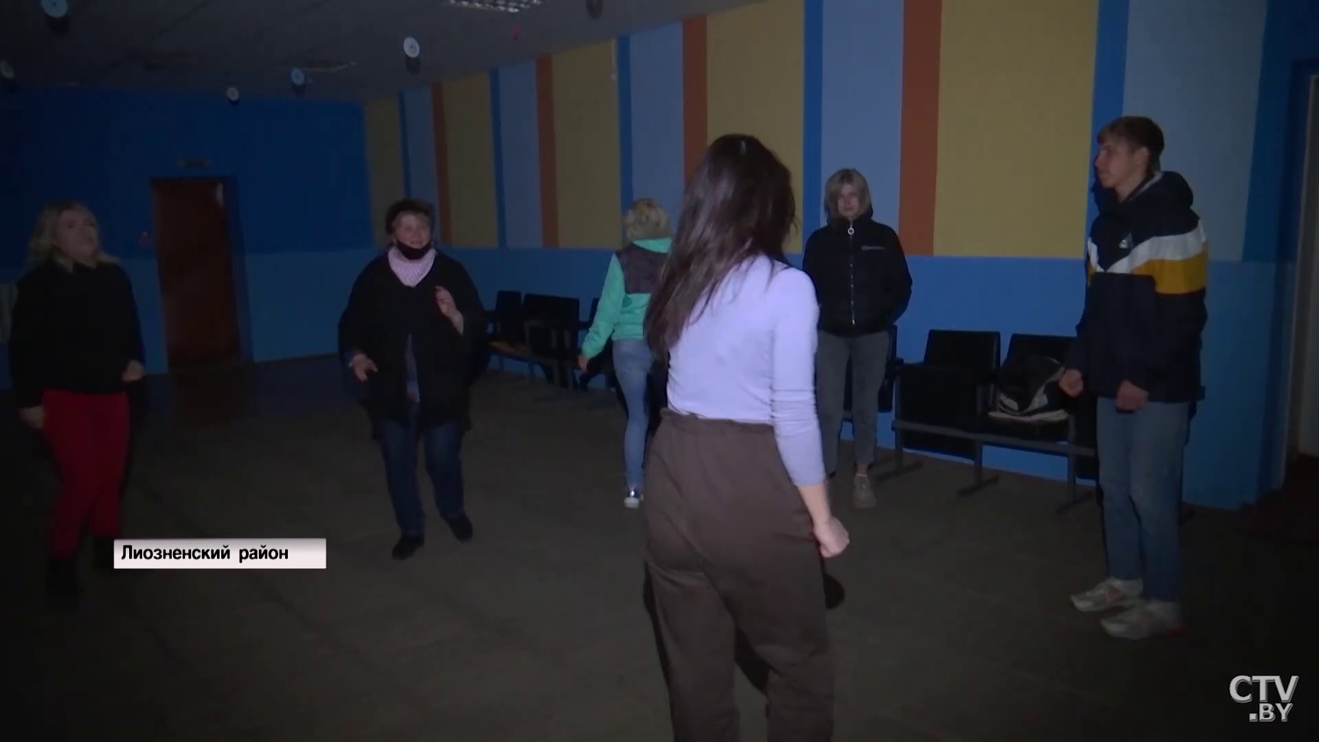 «Это отдушина». Посмотрите, как в белорусском агрогородке организовали творческие коллективы и клуб для молодёжи-25