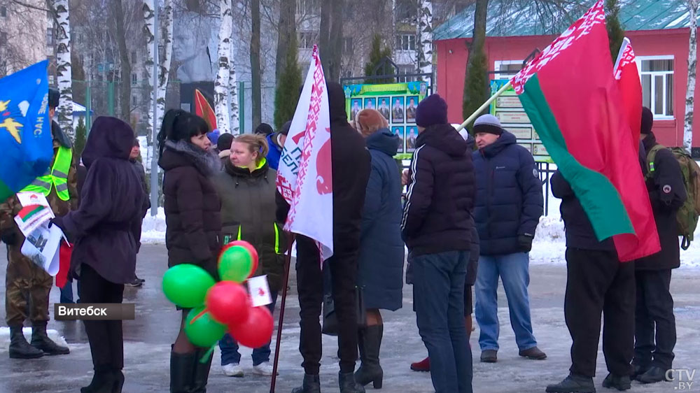 «Очень сильно волновались». Как и с какими эмоциями встречали из Казахстана белорусских миротворцев?-4