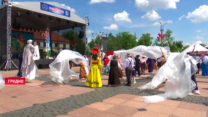 Фестиваль культур в Гродно завершился. Куда пригласили отправиться его гостей?-13