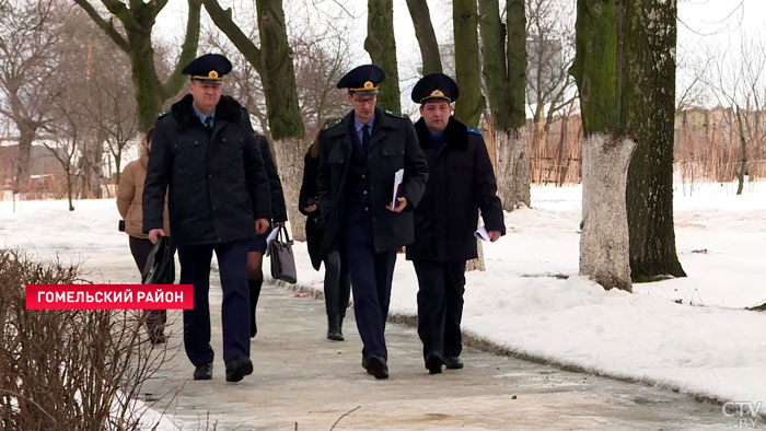 В Гомельском районе расследуется дело о геноциде белорусов. Какие артефакты времён ВОВ переданы музею и школам?-7