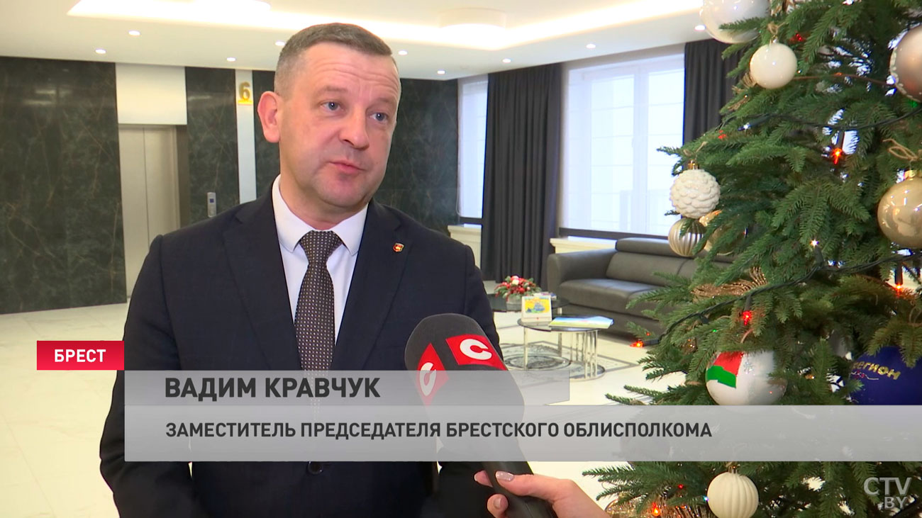 Календарь с детскими рисунками малой родины создали в Брестской области-7