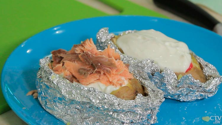 Запечённый картофель с копчёной горбушей. Готовим сытный завтрак-4