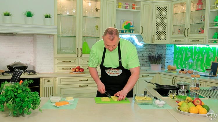 Пшённая каша с яйцом пашот. Шеф-повар показал рецепт полезного завтрака -1