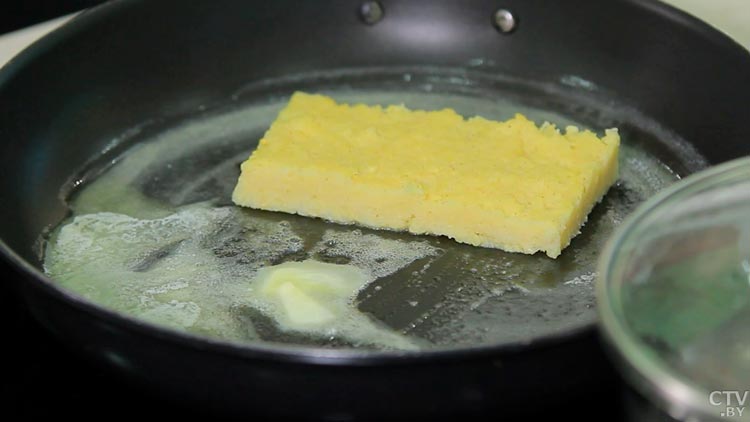 Пшённая каша с яйцом пашот. Шеф-повар показал рецепт полезного завтрака -4