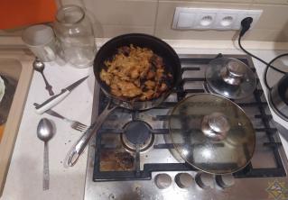 В Коссово забытая на плите кастрюля едва не стала причиной пожара 