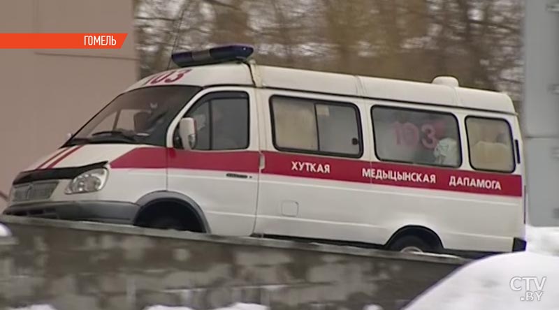 Каток на Октябрьской площади в Минске открыт для посетителей Каток на Октябрьской площади в Минске открыт для посетителей