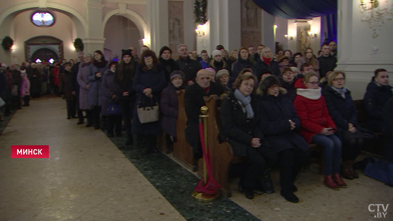 «Вера в Бога спасает». 25 декабря рождественские мессы проходят в костёлах Беларуси-7