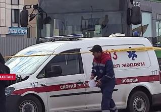 Грузовик врезался в пассажирский автобус в Нур-Султане: пострадали более 20 человек