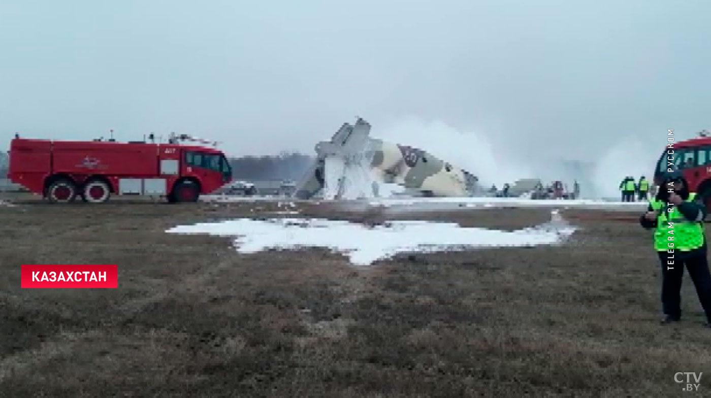 Под Алма-Атой разбился военный самолёт, 4 человека погибли-4