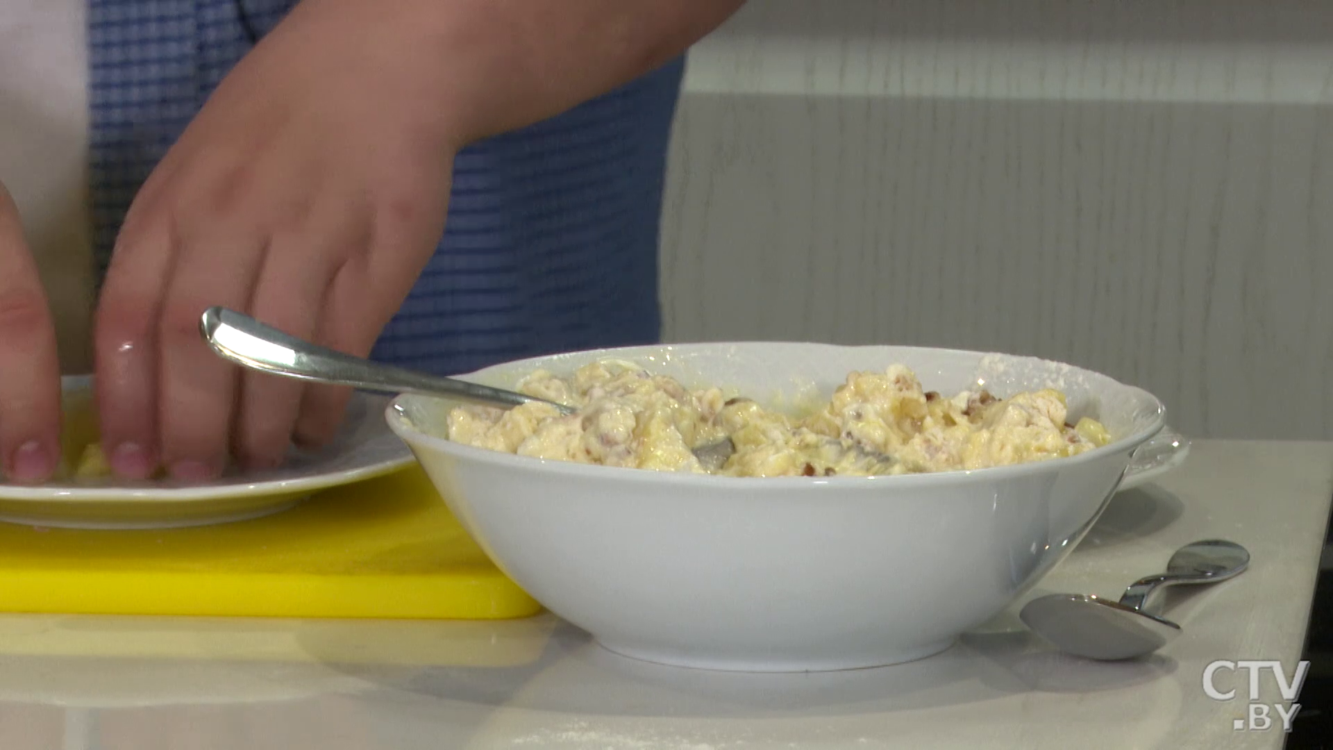 Готовим кекс с цыплёнком и ананасом. Простой рецепт-13