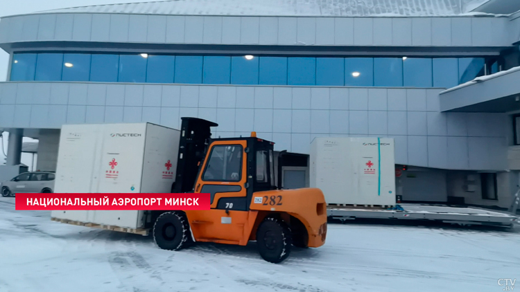 Китайское досмотровое оборудование поступило сегодня в Национальный аэропорт Минск-1