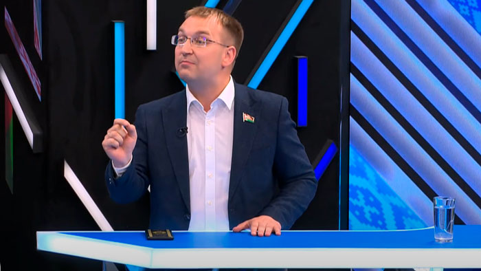 «Мы про это не говорили». Клишевич рассказал, что изменилось в учебниках по истории