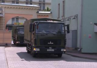 Минобороны Китая передало белорусским военным медикам гуманитарную помощь