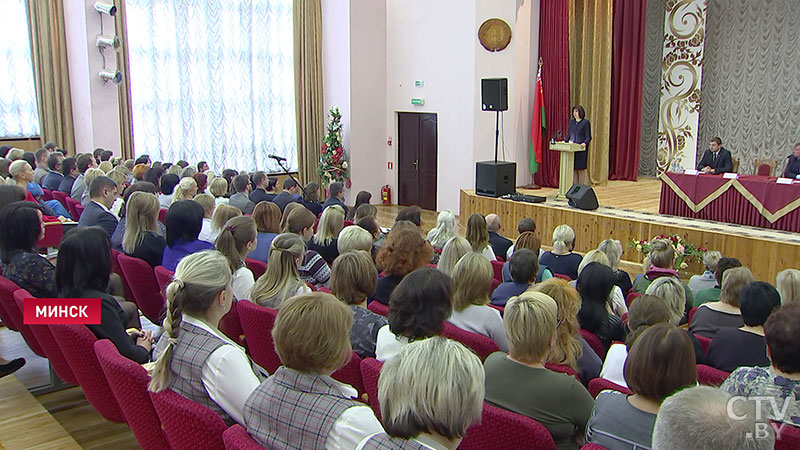 Разговор об актуальном. Наталья Кочанова встретилась с трудовым коллективом столичного ЦУМа-3