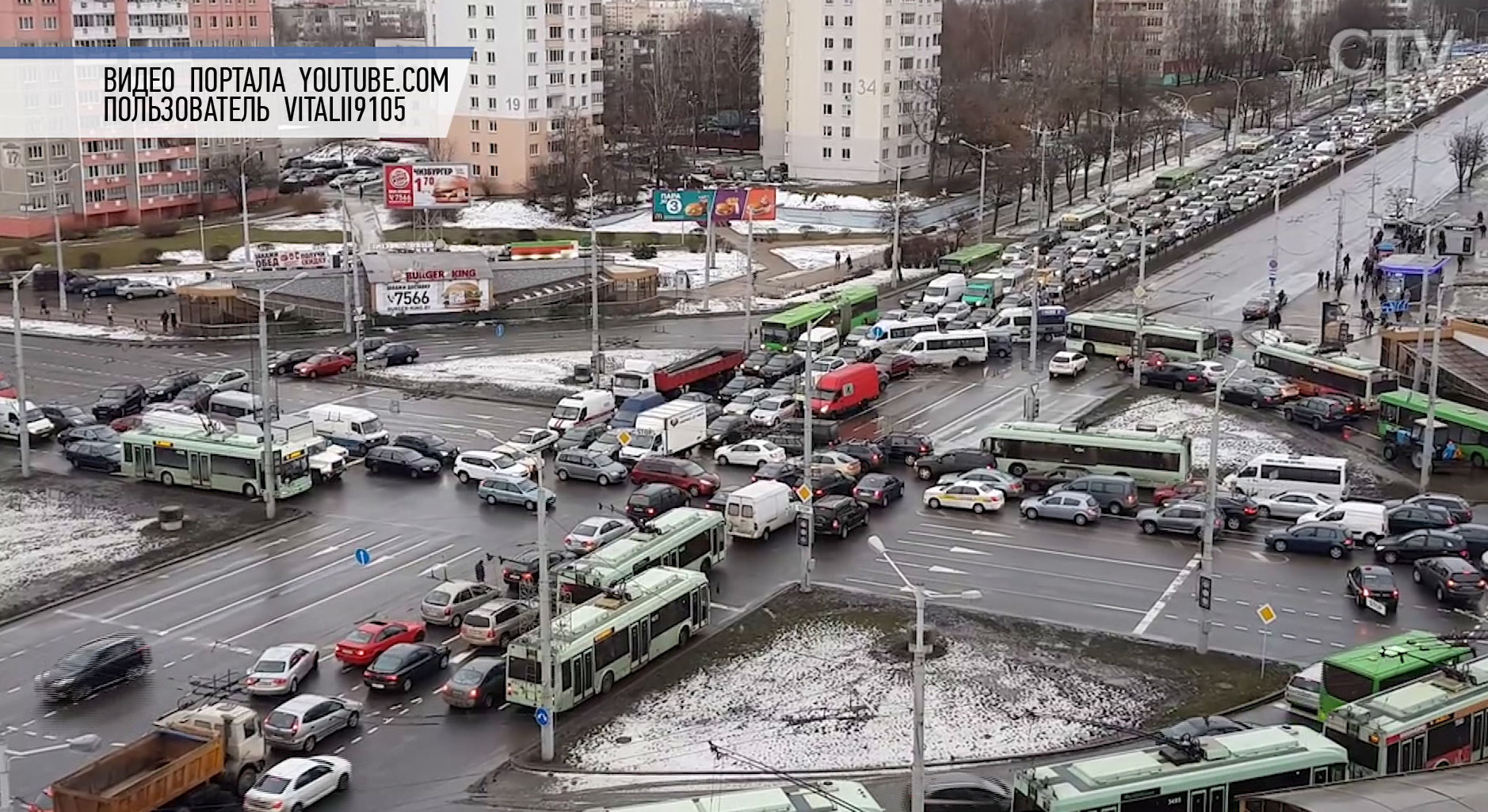 В результате отключения светофоров в районе станции метро Пушкинской на дорогах образовался транспортный коллапс -1