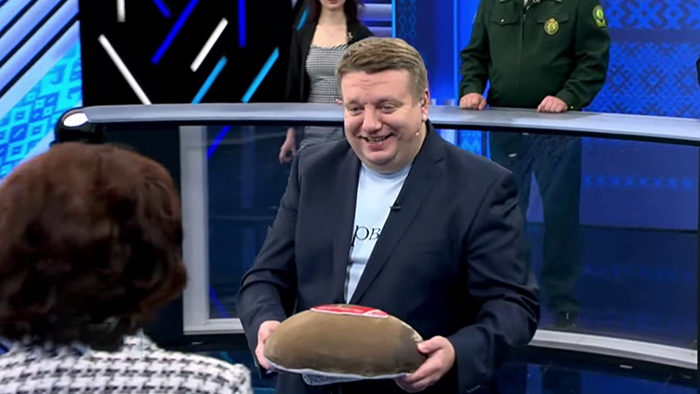 Команда СТВ получила приз зрительских симпатий на чемпионате по колке дров! Команда СТВ получила приз зрительских симпатий на чемпионате по колке дров!