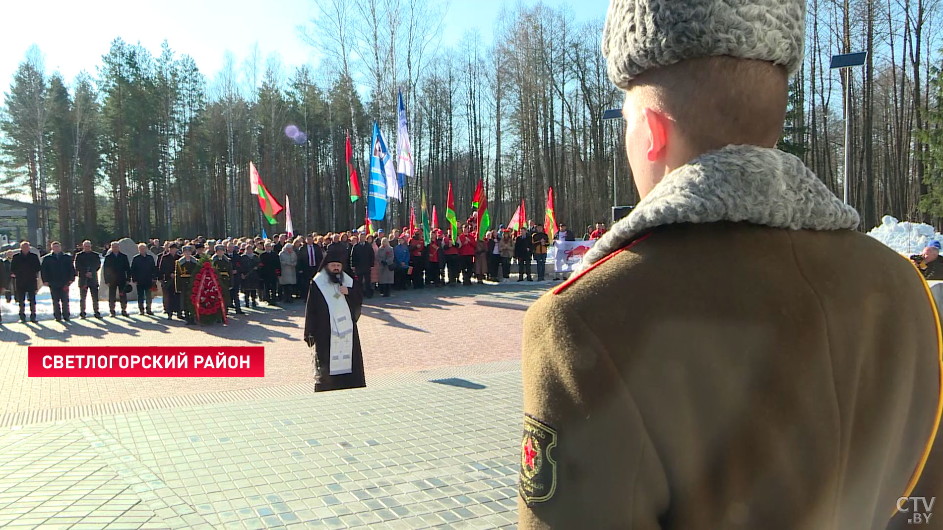 «Боль эта не прекращается». О сожжённых деревнях и убитых жителях вспоминают белорусы в мемориальном комплексе «Ола»-15