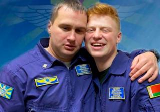 «Мелодия легла буквально за час». В Сети появилась песня в память о погибшем в Барановичах экипаже Як-130