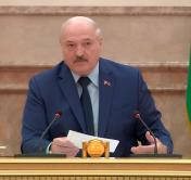 Лукашенко: они уже готовятся сломать Конституцию и снова вывести на улицу народ. История ничему не учит