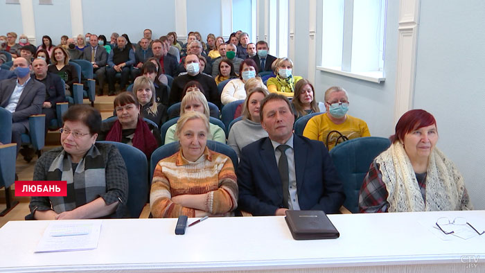 «Воспринято очень положительно». Диалоговая площадка по обсуждению проекта Конституции прошла в Любани-1