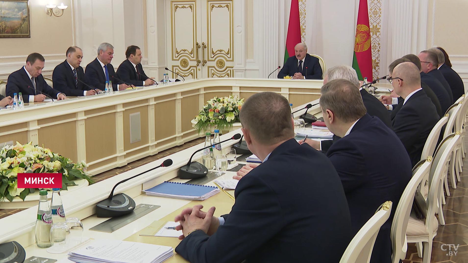 Александр Лукашенко: если вы этого не понимаете, я за оставшийся промежуток своей жизни президентской вам всем персонально объясню-1
