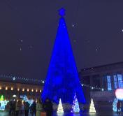 Около 108 км воздушных нитей: показываем, как зажглась новогодняя иллюминация в Минске