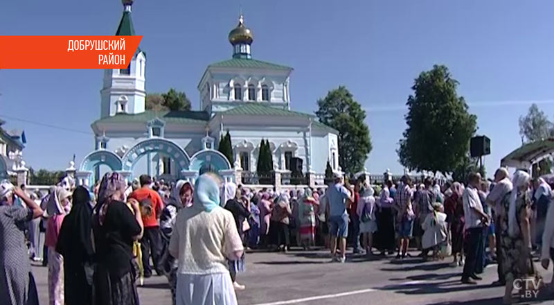 «Все обращаются к нему в молитвах».  Крестный ход в Добрушском районе прошёл к 20-летию со дня канонизации Иоанна Кормянского-1