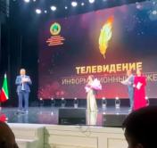 Корреспондент СТВ стала победительницей премии «Золотое перо». Награждение прошло с участием с Рамзана Кадырова