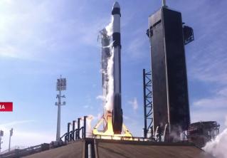 Какие блюда в меню у космонавтов? Корабль SpaceX доставил на МКС новогодние угощения