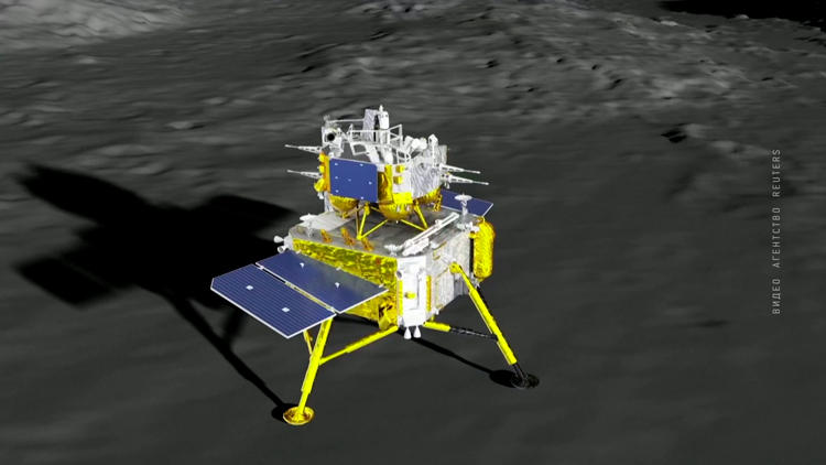 Китайская автоматическая станция собрала образцы грунта с обратной стороны Луны