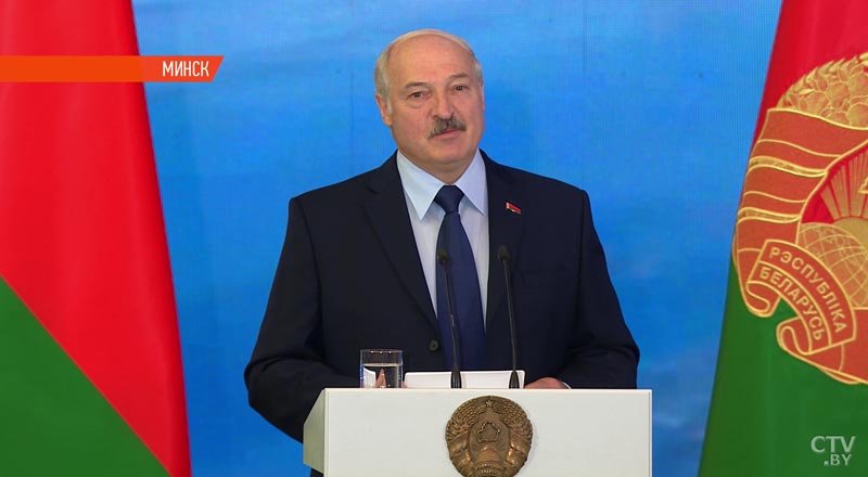 Александр Лукашенко: Если бы не было наших космонавтов, вряд ли бы в Беларуси взялись за космическую тему-4