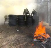 Бойцы внутренних войск Беларуси проходят испытания на краповый берет