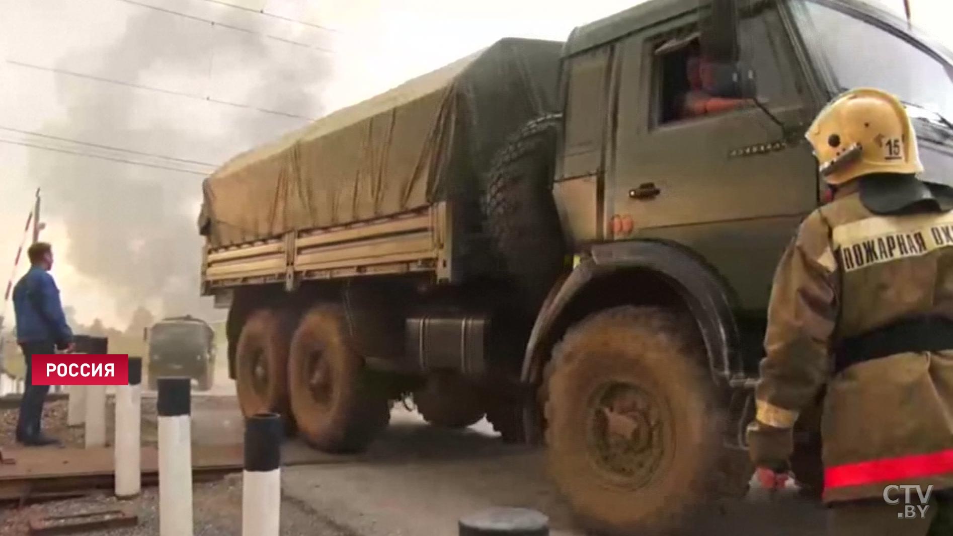 В Красноярском крае потушили пожар на военном складе. Местные власти отменили режим ЧС-4