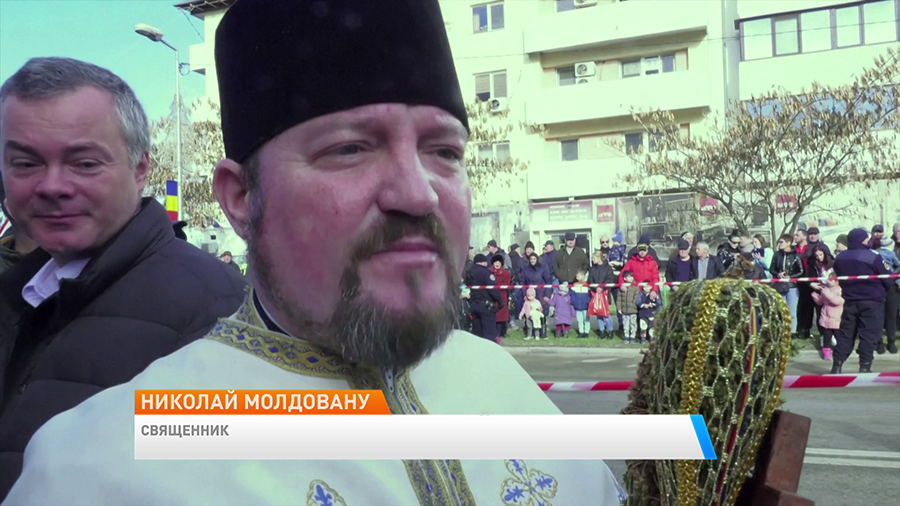 Крещение для лошадей провели в румынской деревне. Зачем местным такой ритуал?-7