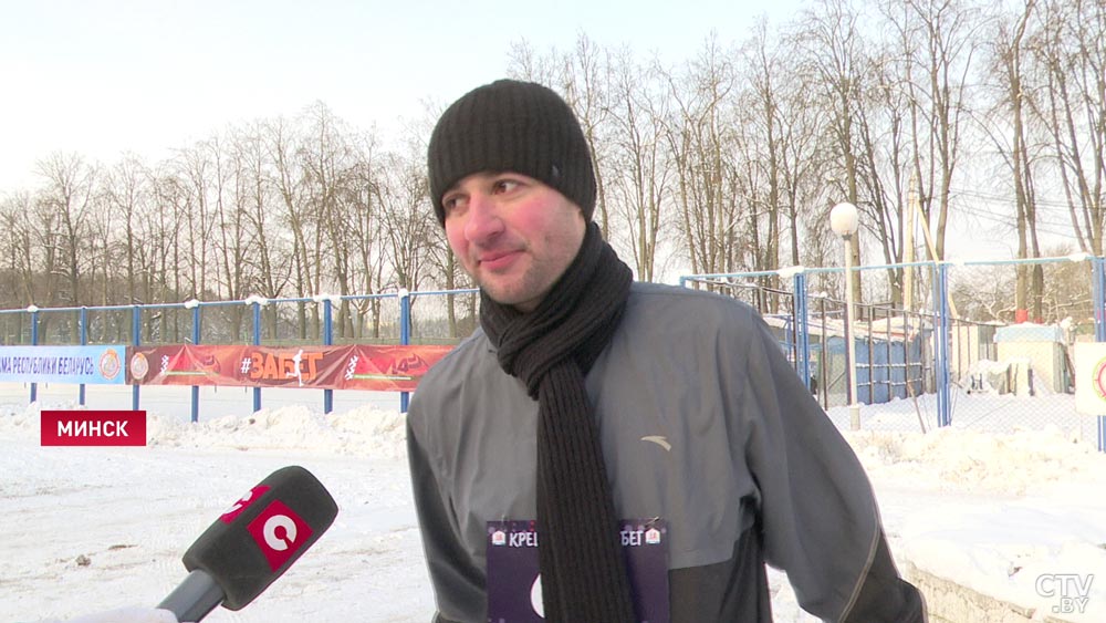 В -20°C и с голым торсом. В Минске состоялся Крещенский забег-16