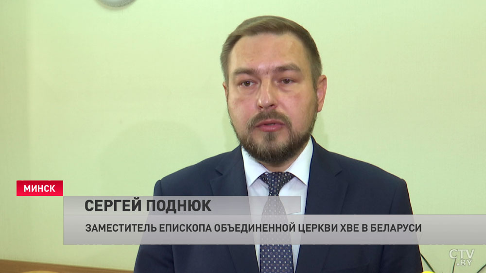 Крест целовать теперь нельзя. В Беларуси меняют правила богослужений из-за коронавируса-16