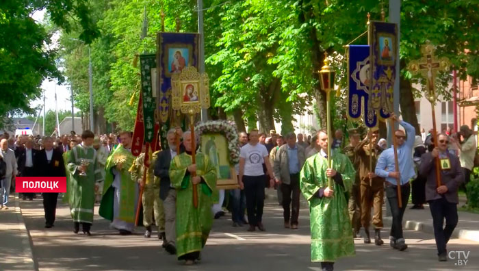 Паломники прошлись крестным ходом по улицам Полоцка-1