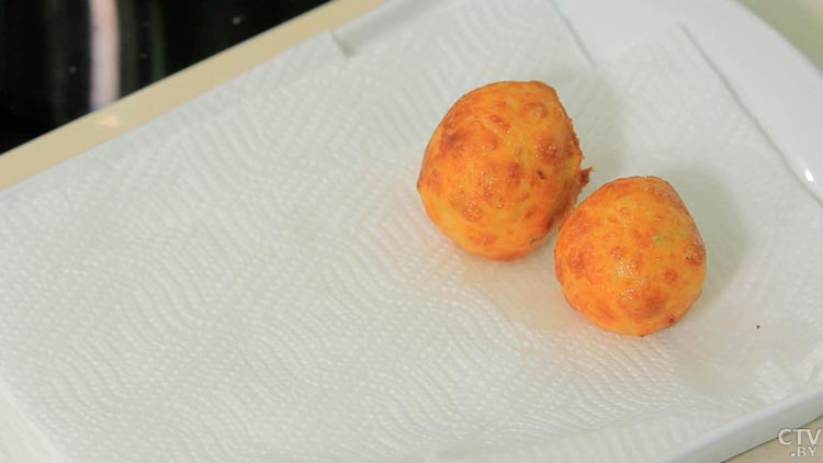 Готовим картофельные крокеты с пармезаном. Простая идея вкусного завтрака-7