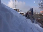 Снова замело: как белорусы откапываются после сильных снегопадов