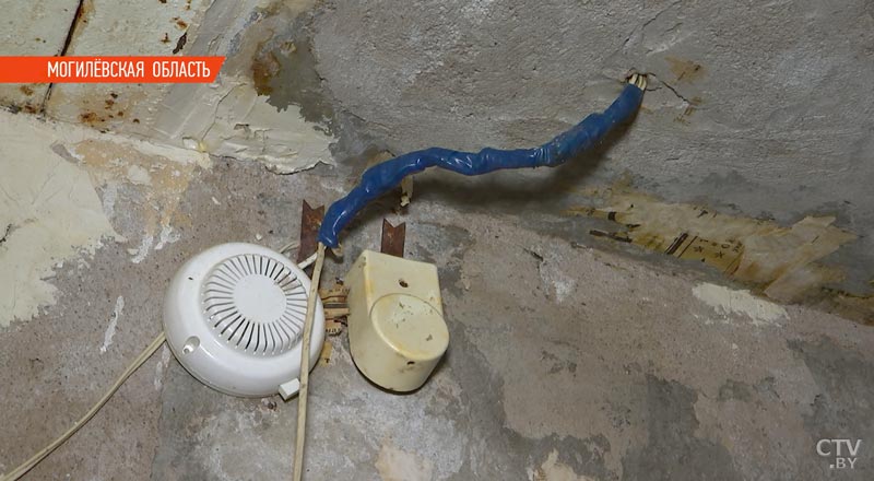 Недовольные жильцы и протекающая крыша. Почему в доме по улице Красина 50 лет не было капремонта?
