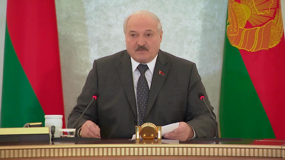 Александр Лукашенко: хочу подчеркнуть для тех, кто кричит «нет войне». Нам война эта не нужна