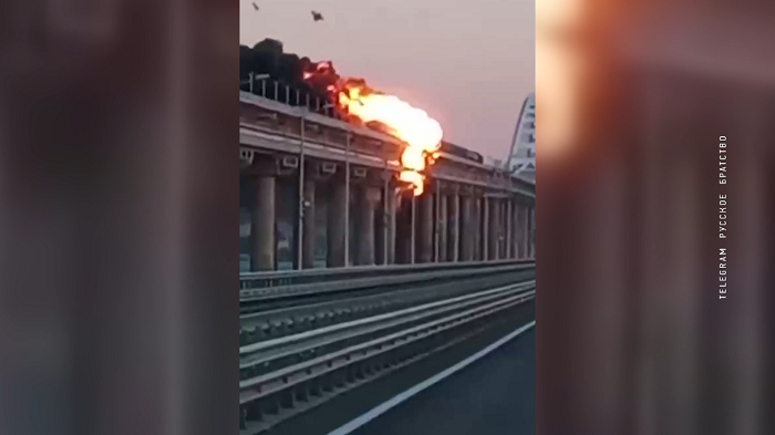 Кто виноват в подрыве Крымского моста? Вот несколько теорий