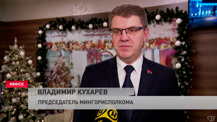 «Эти люди доносят людям правду». Владимир Кухарев наградил общественный актив столицы-4