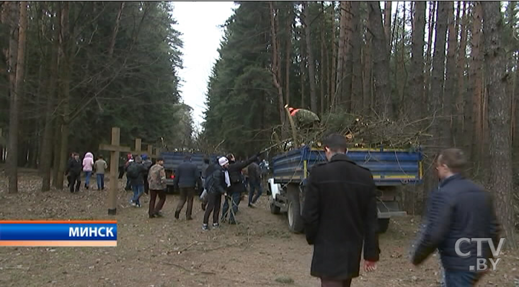 Сотни белорусов приехали в Куропаты, чтобы привести в порядок территорию-4